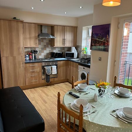 Modern, Quiet, Sleeps 9, Etihad, Coop Live, Manchester Buitenkant foto