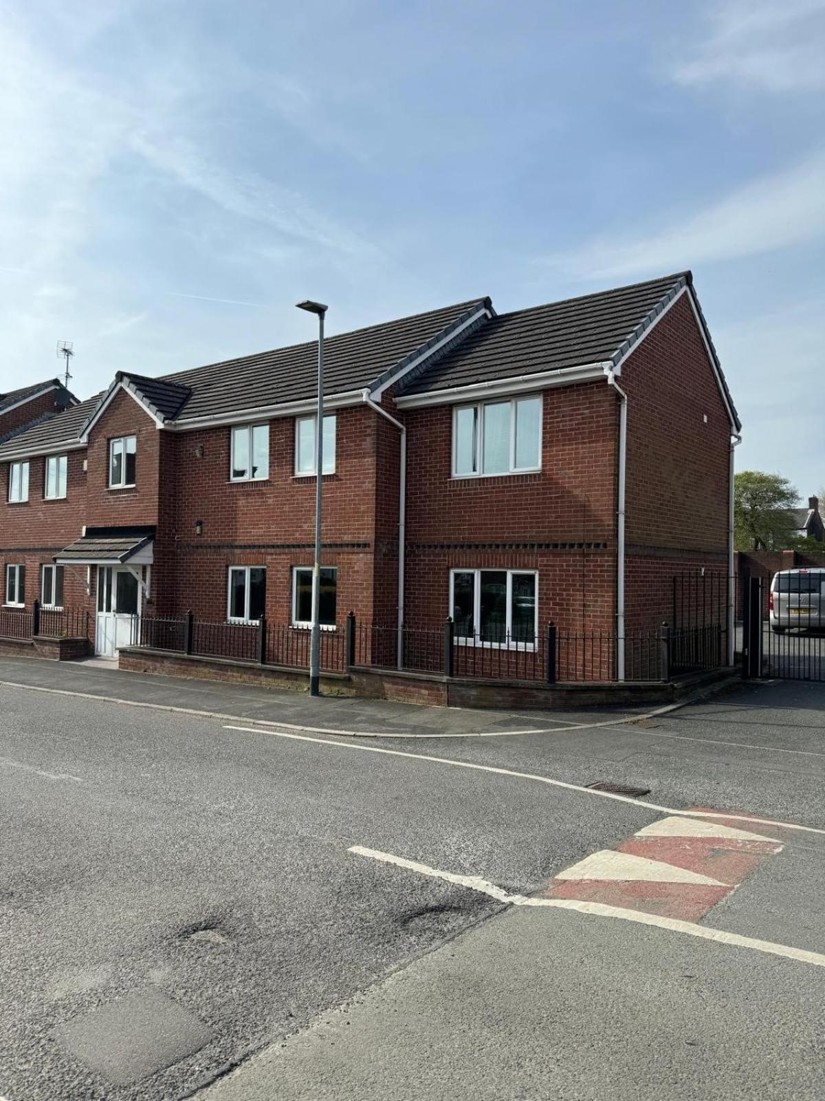 Modern, Quiet, Sleeps 9, Etihad, Coop Live, Manchester Buitenkant foto